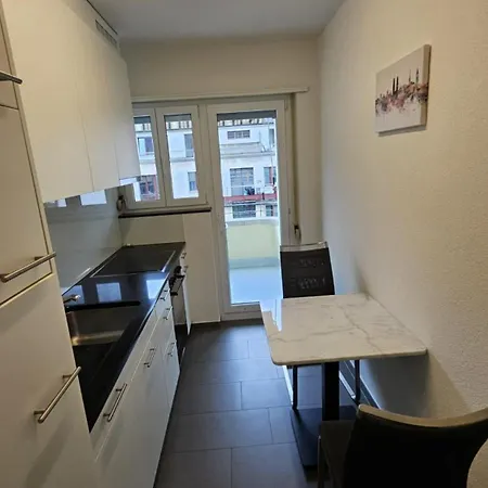 Appartement Cozy Near Train Station - 7 *